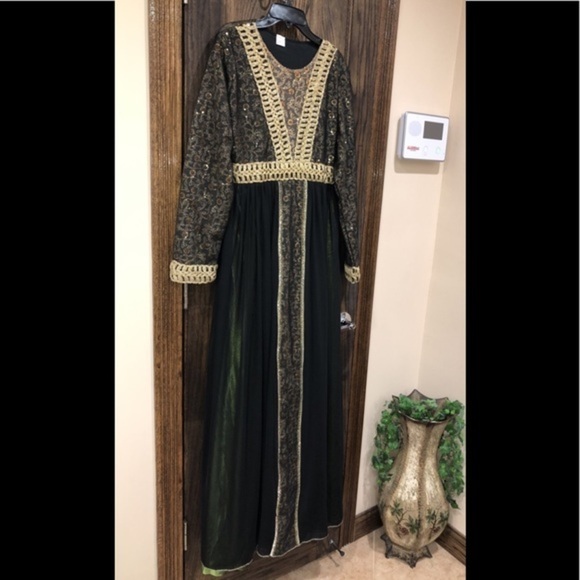Kaftan Abaya Thobe Dress Fits Size Medium - XL NEW - Picture 1 of 8